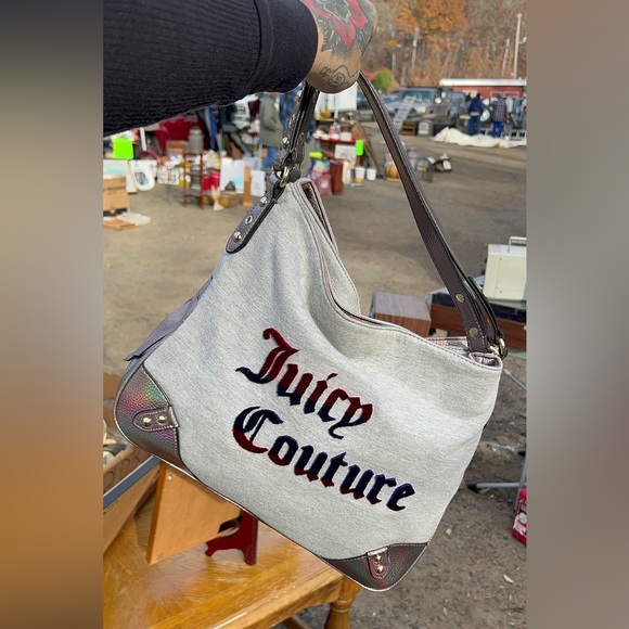 Juicy Couture large shoulder bag grey with holographic trim - Picture 4 of 5